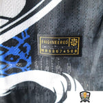 963cf8303cbfe8ea.jpg
